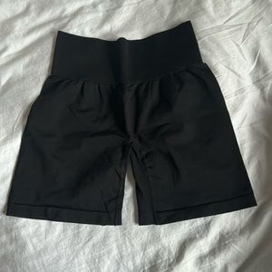 NVGTN Solid Seamless Shorts (Small, black)